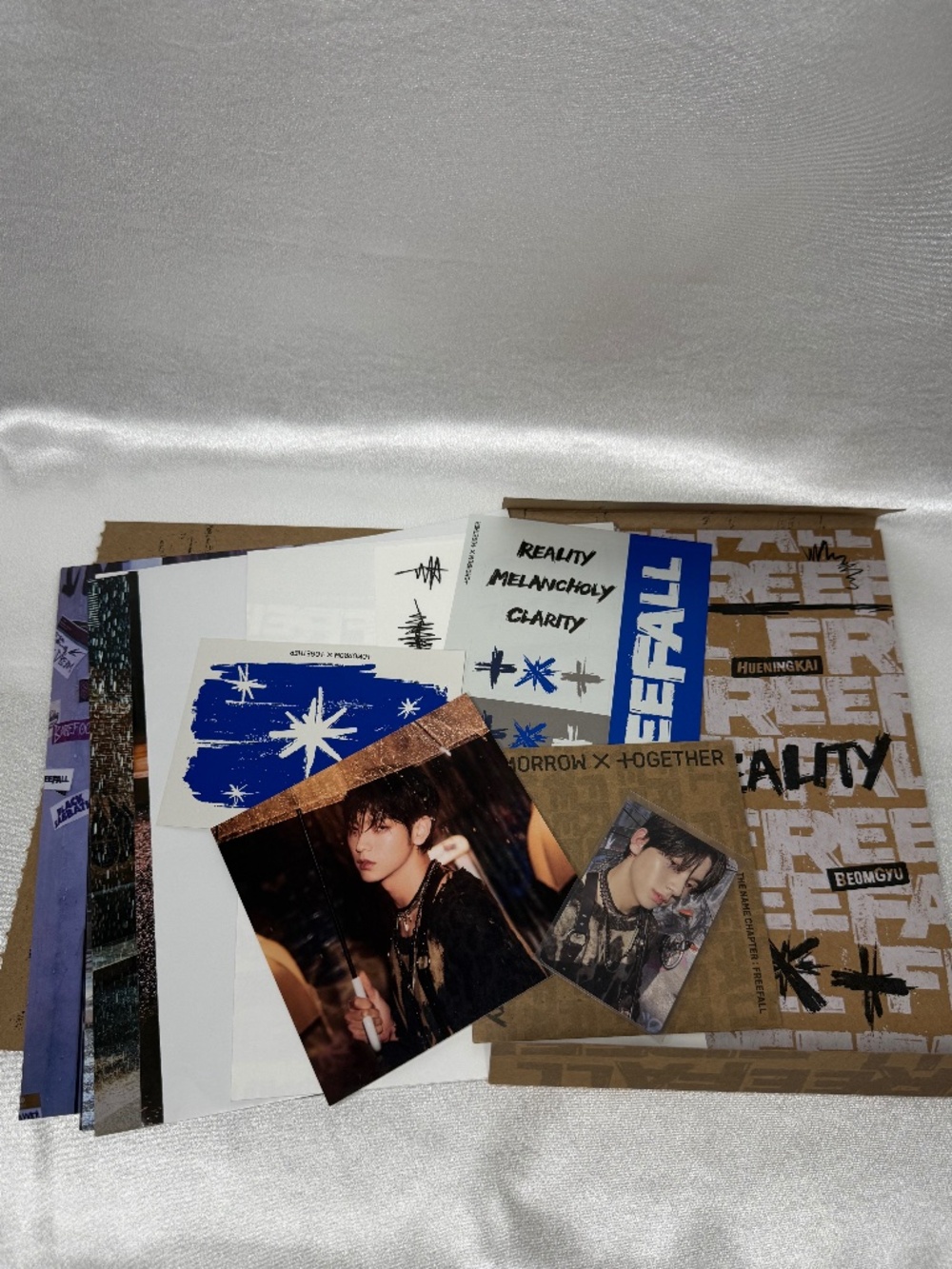 TXT The Name Chapter: Freefall Album - Reality Ver. (PC Included) - Picture 1 of 2